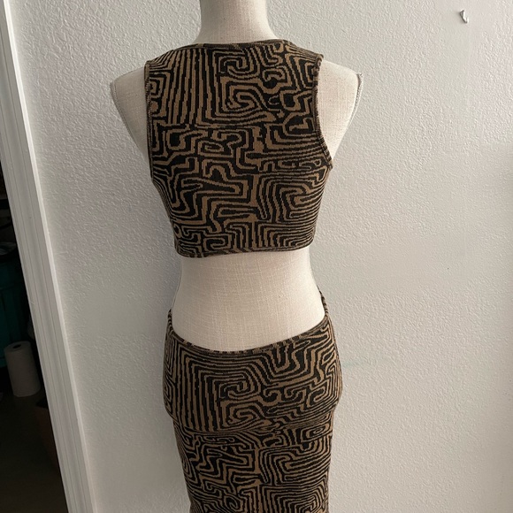 Beautiful dress - Picture 4 of 4